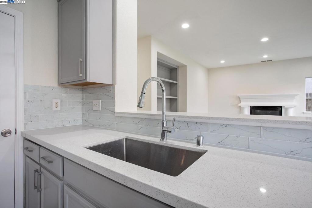 1697 Via Milano, Gustine, CA 95322