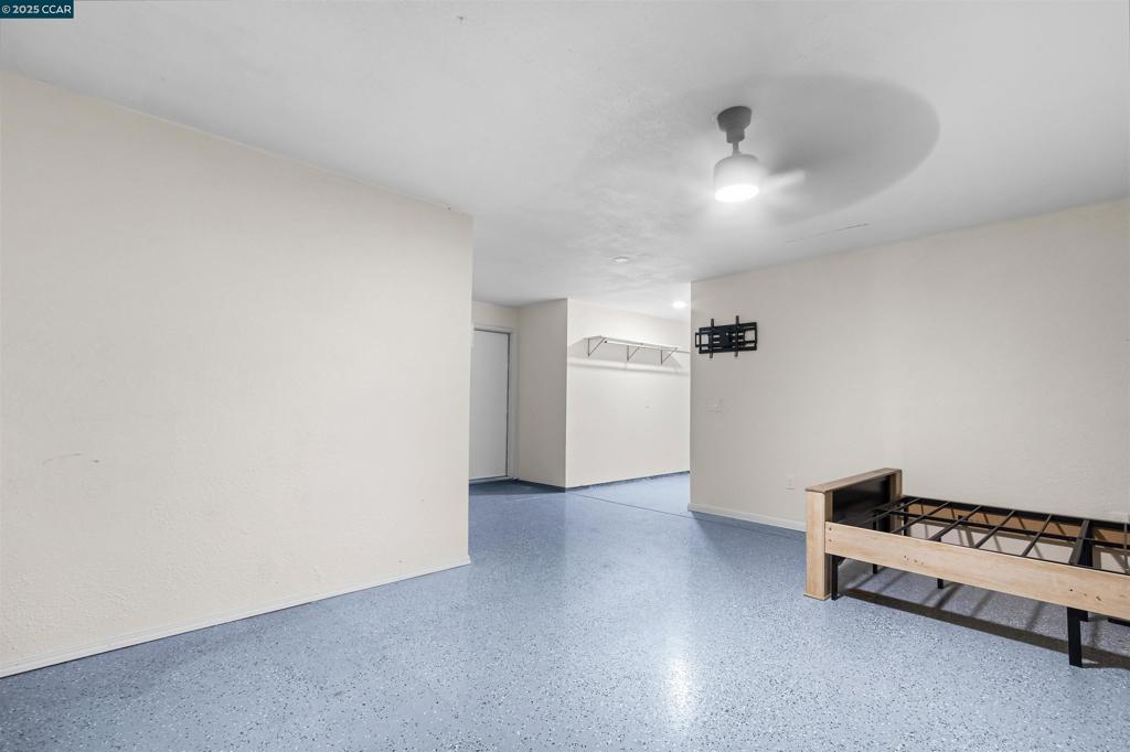 947 Burlwood Ct, Los Banos, CA 93635