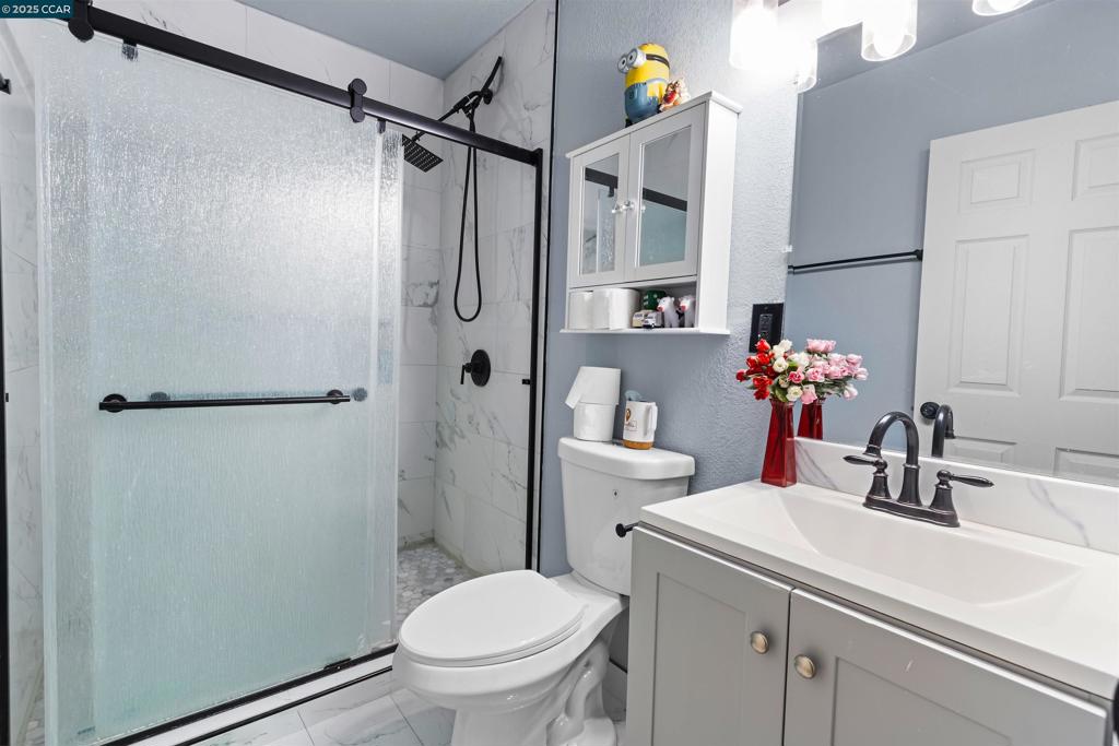 947 Burlwood Ct, Los Banos, CA 93635