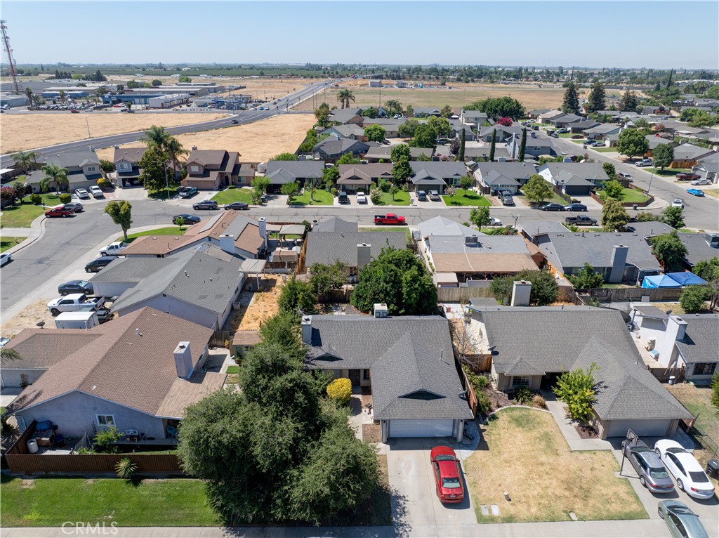2064 Glenmoor Pl, Livingston, CA 95334