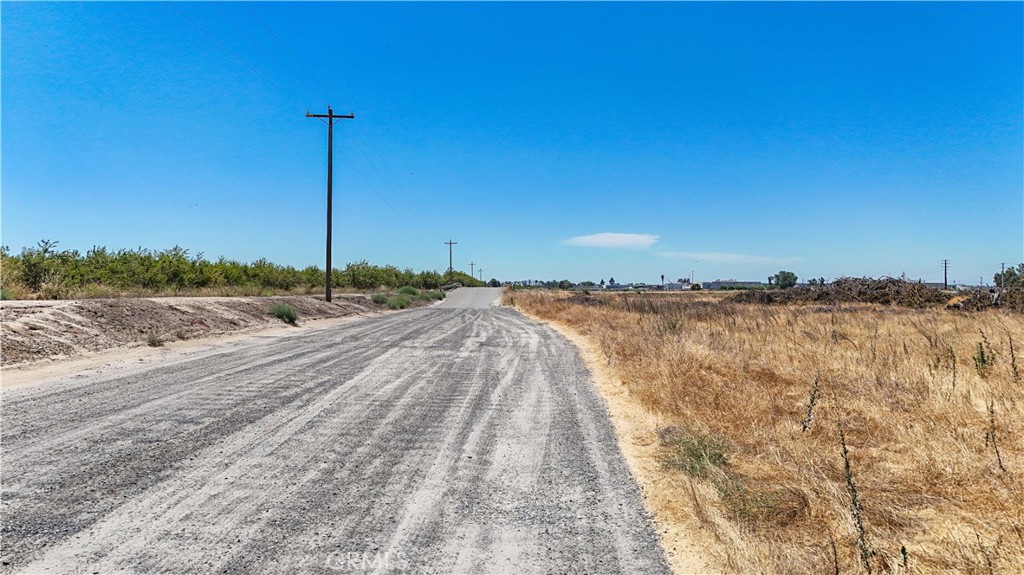 1777 Bird, Livingston, CA 95334