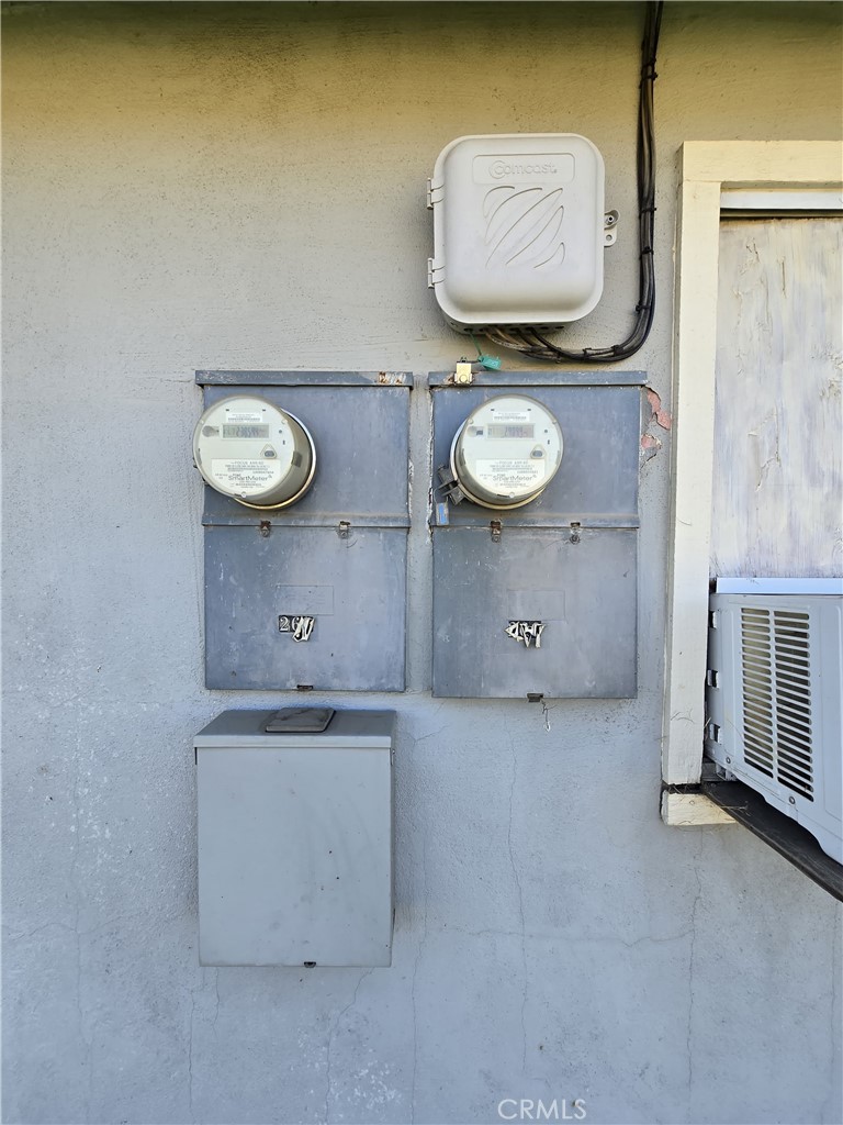 264 E 10th St, Merced, CA 95341