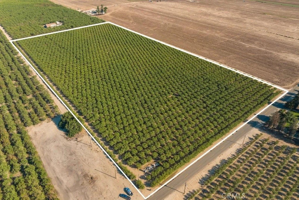 1 Longview Rd, Livingston, CA 95334