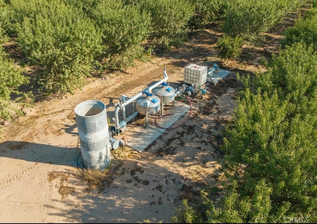 1 Longview Rd, Livingston, CA 95334