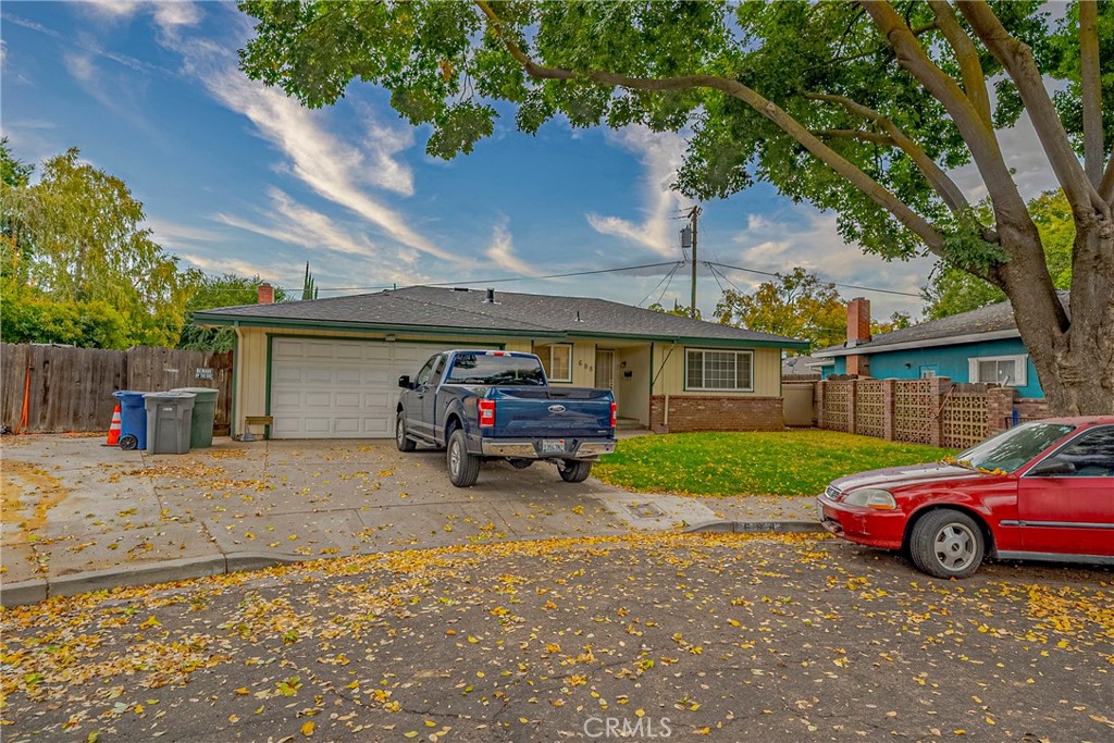 688 Elise Ct, Merced, CA 95340