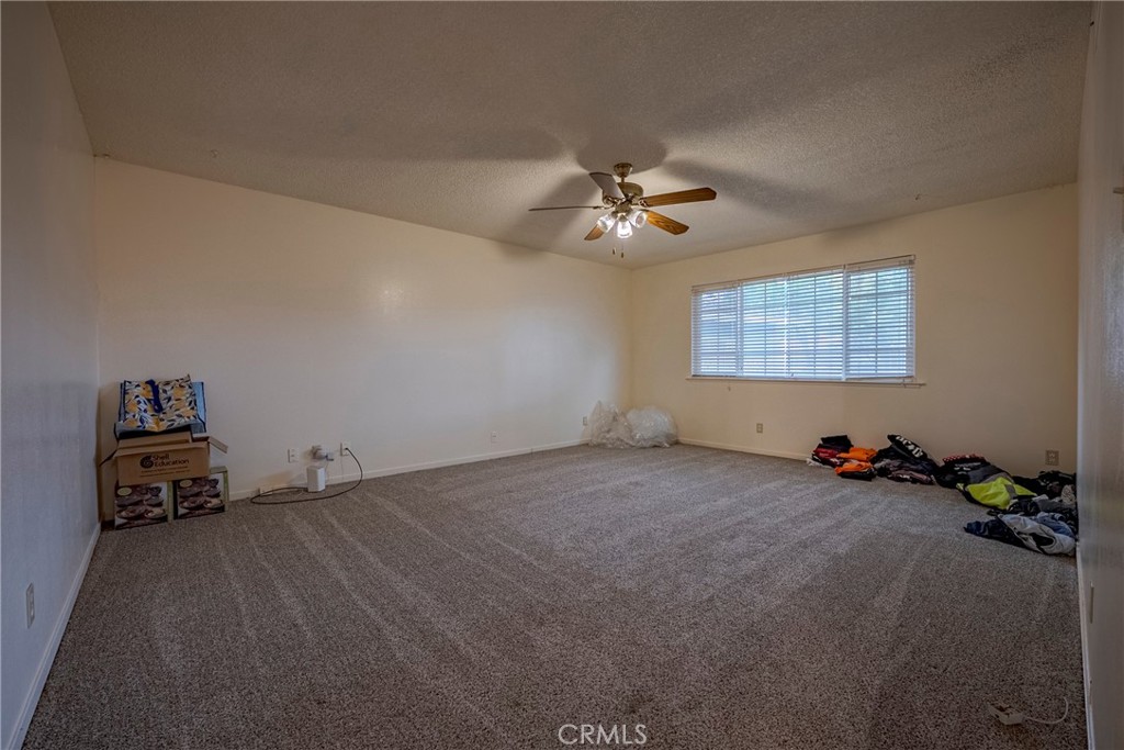 688 Elise Ct, Merced, CA 95340