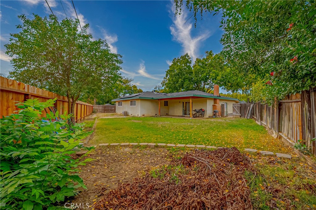 688 Elise Ct, Merced, CA 95340