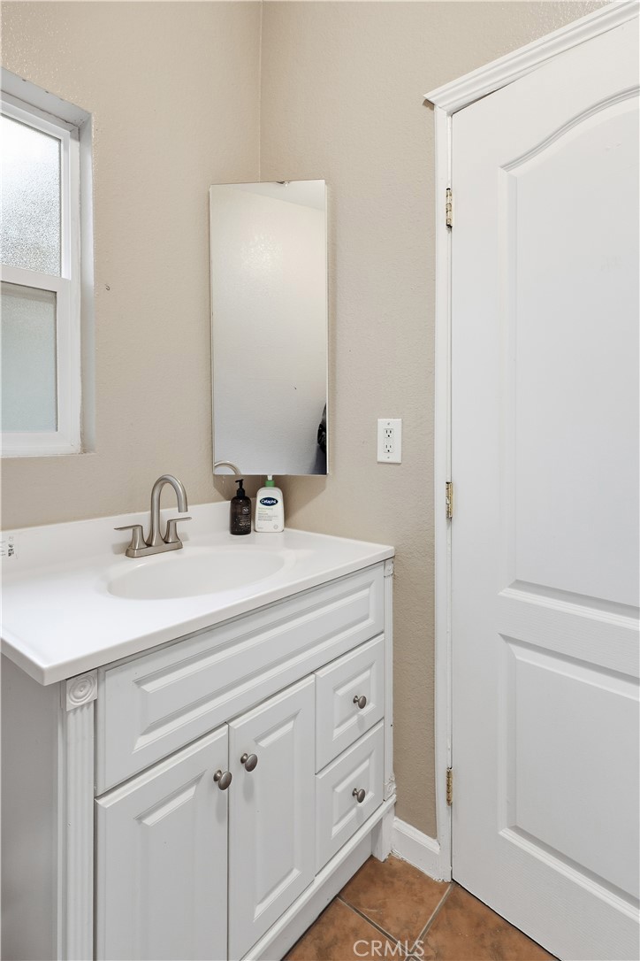 112 W 23rd, Merced, CA 95340