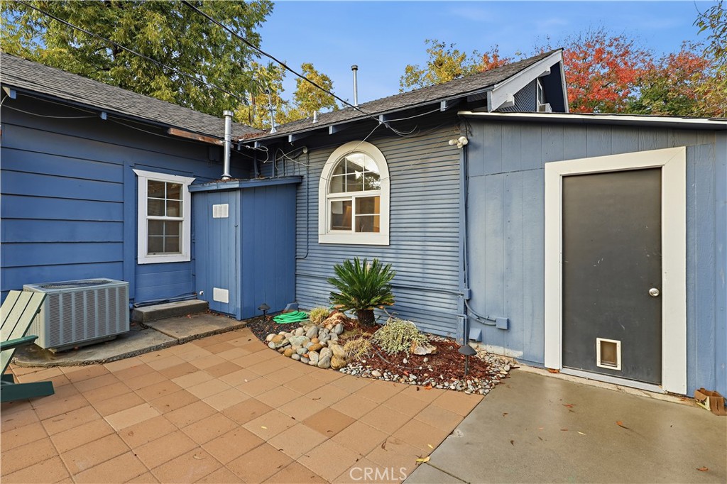 112 W 23rd, Merced, CA 95340