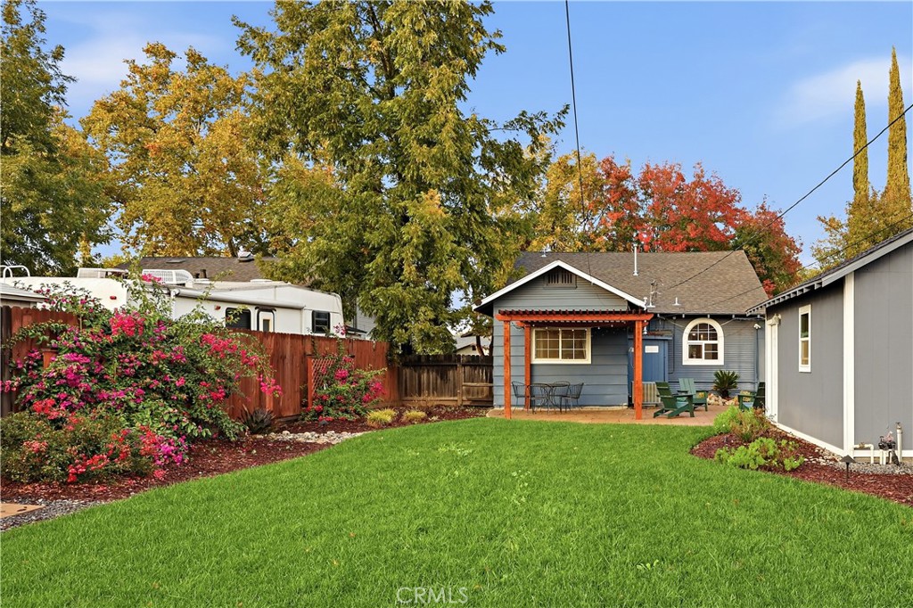 112 W 23rd, Merced, CA 95340