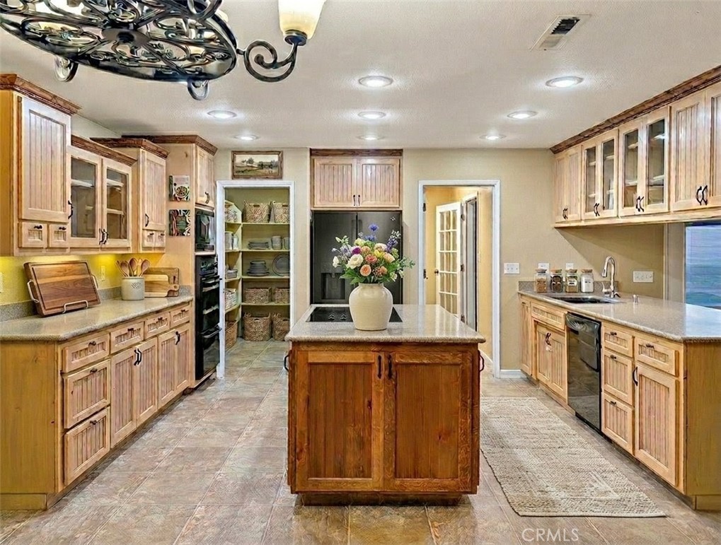 2590 N Gurr Rd, Atwater, CA 95301