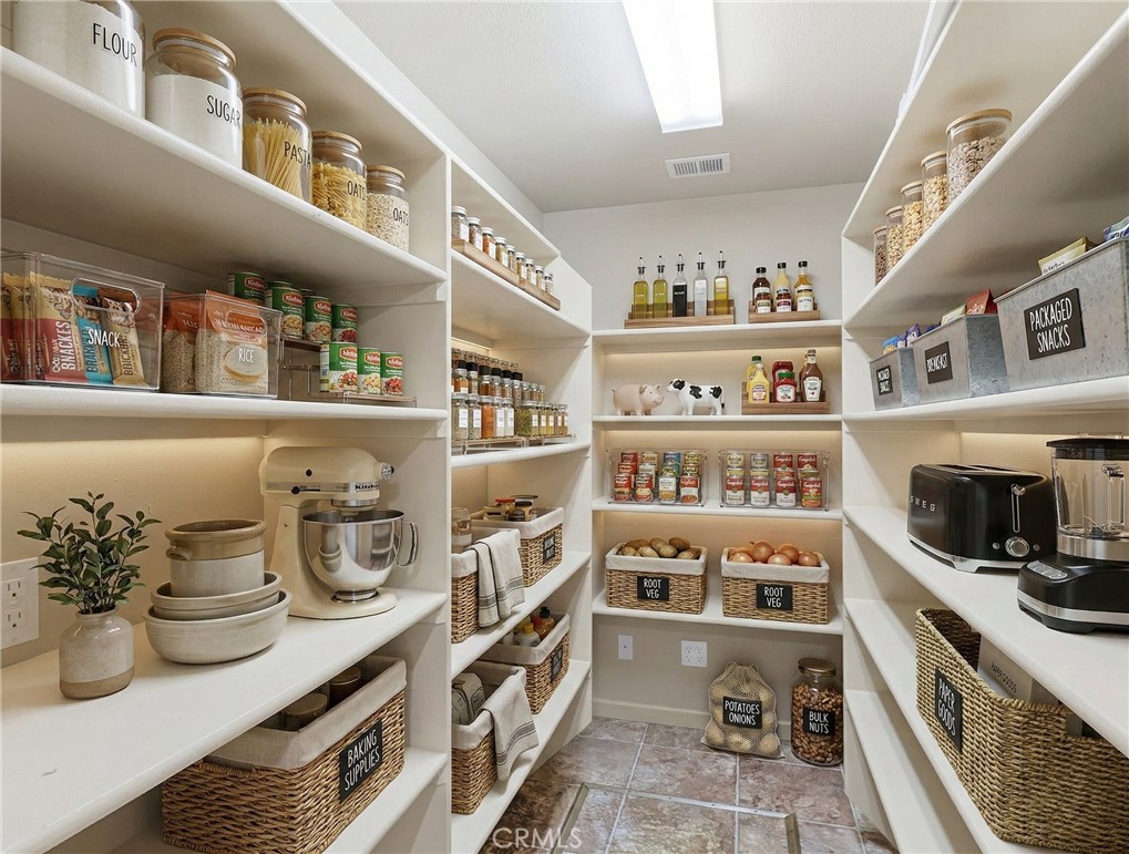 2590 N Gurr Rd, Atwater, CA 95301