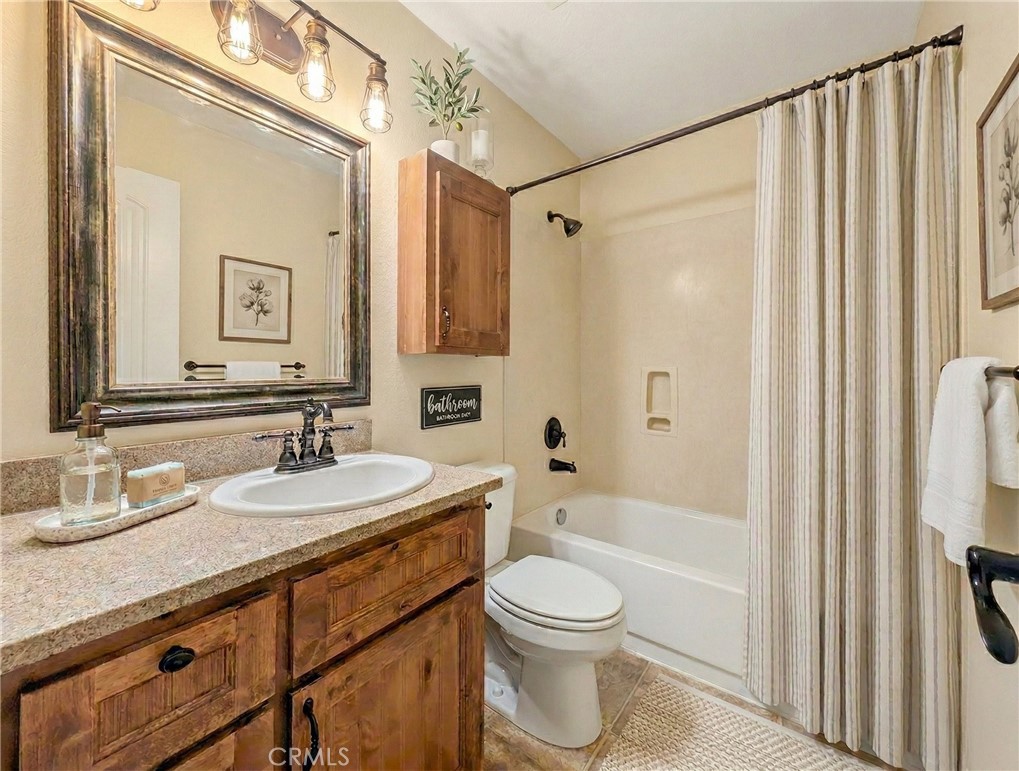 2590 N Gurr Rd, Atwater, CA 95301