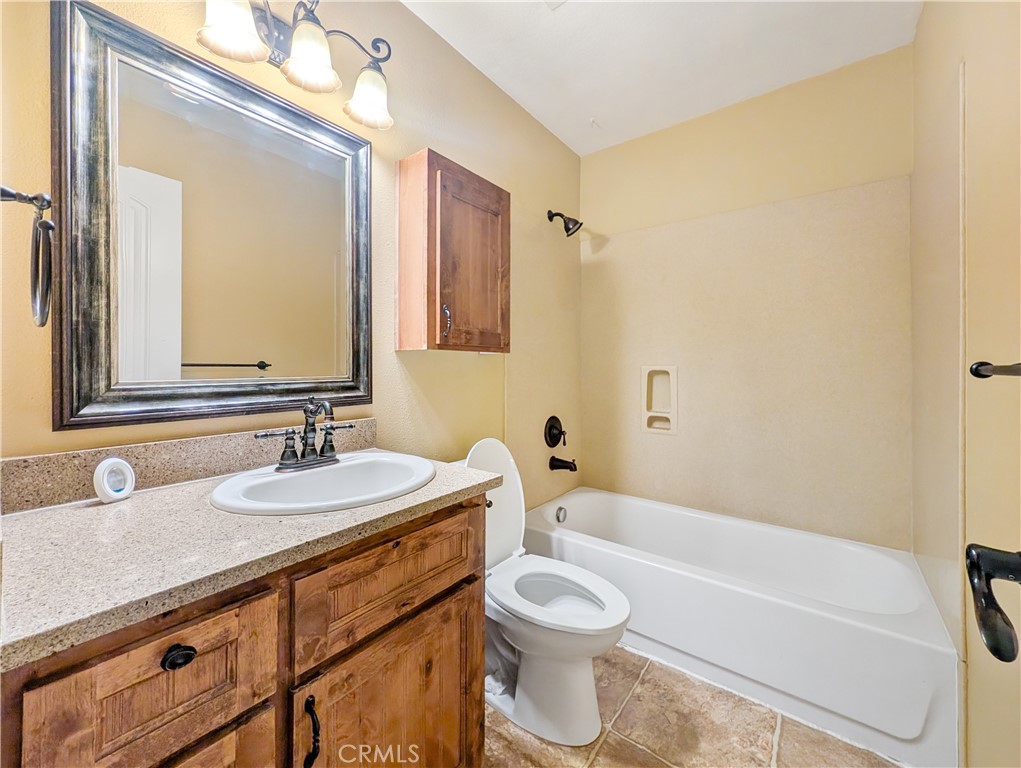 2590 N Gurr Rd, Atwater, CA 95301