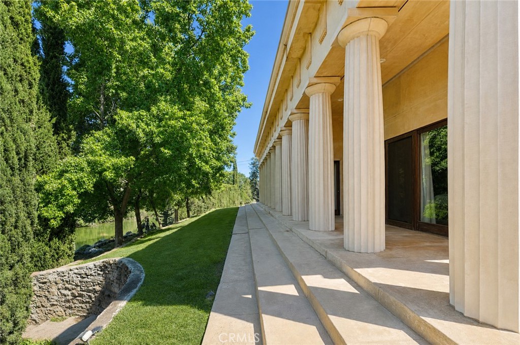 2021 W, Merced, CA 95340