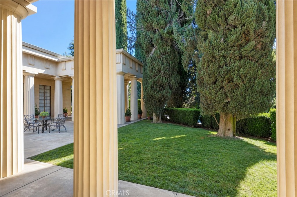 2021 W, Merced, CA 95340