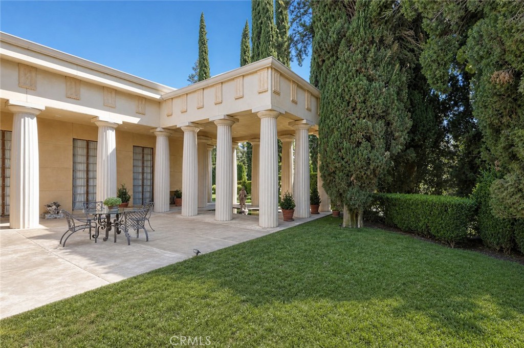 2021 W, Merced, CA 95340
