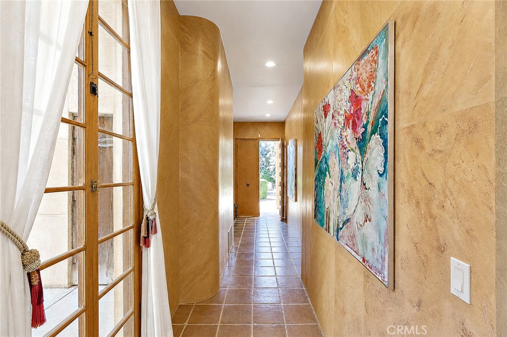 2021 W, Merced, CA 95340