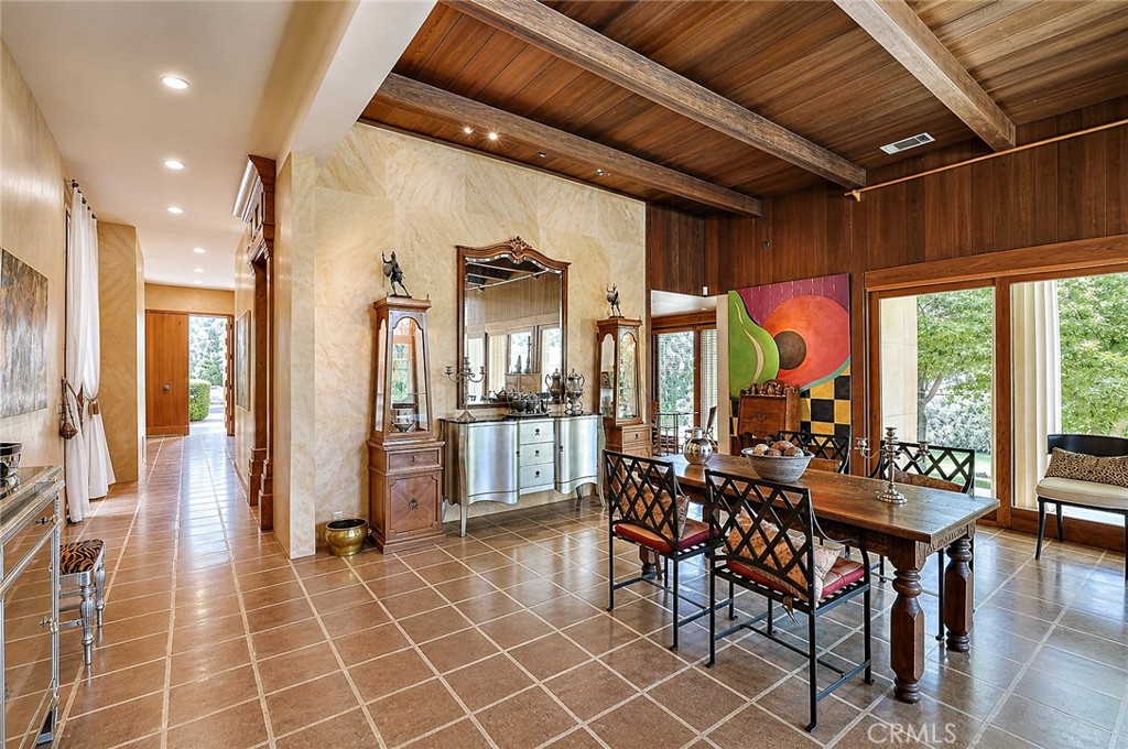 2021 W, Merced, CA 95340