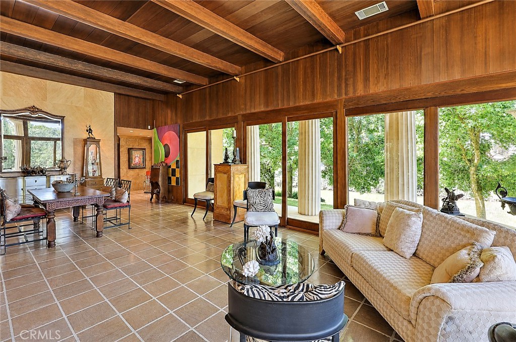 2021 W, Merced, CA 95340