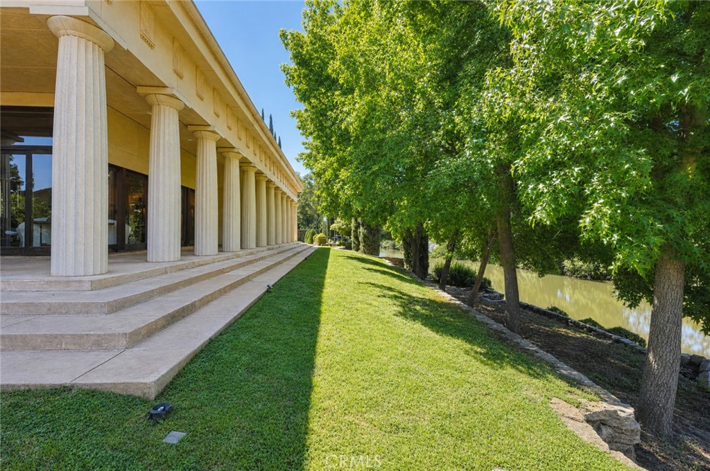 2021 W, Merced, CA 95340