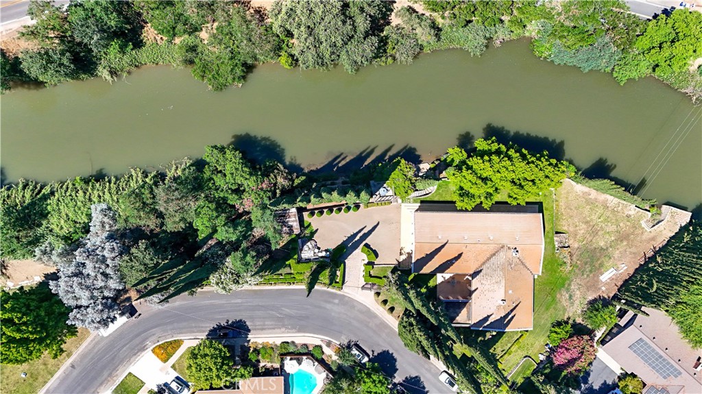 2021 W, Merced, CA 95340