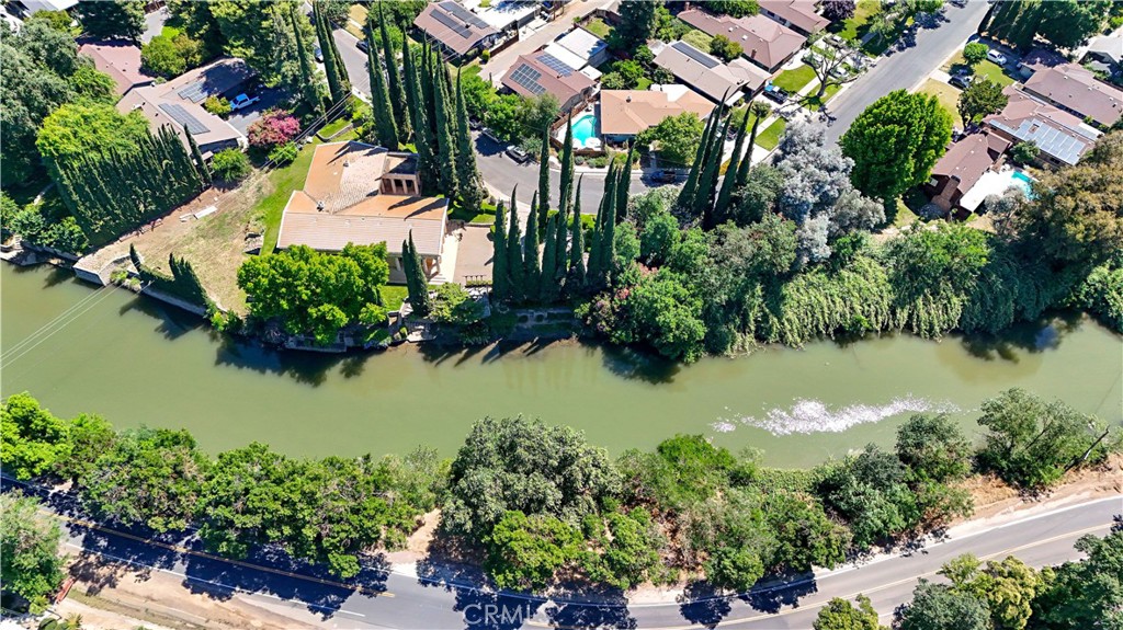 2021 W, Merced, CA 95340