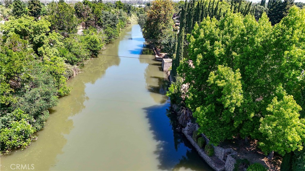 2021 W, Merced, CA 95340