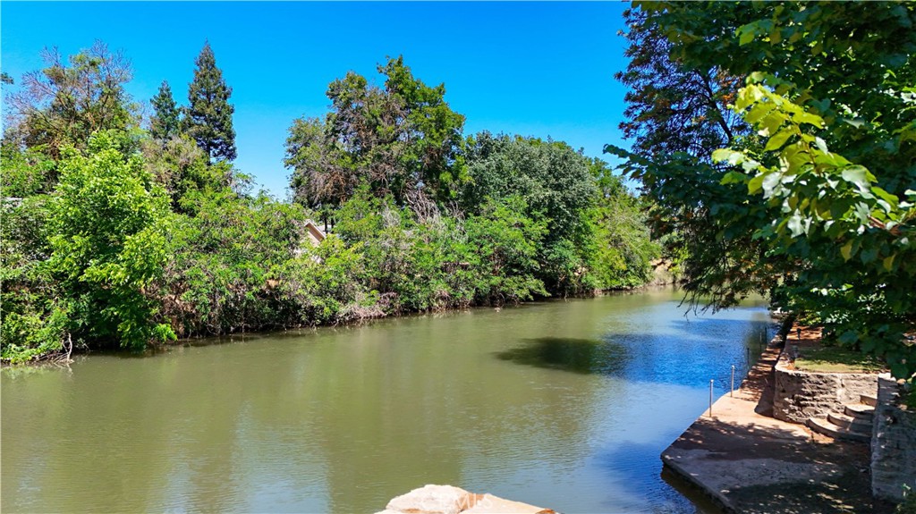 2021 W, Merced, CA 95340