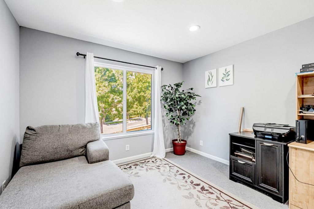 615 Heron Dr, Los Banos, CA 93635