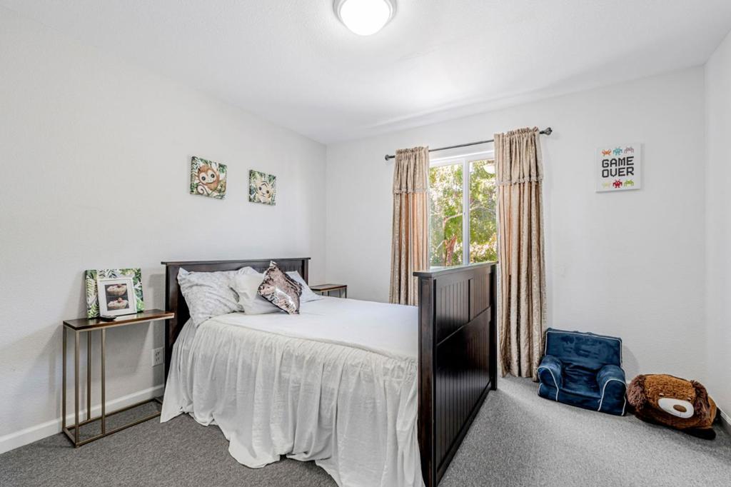 615 Heron Dr, Los Banos, CA 93635