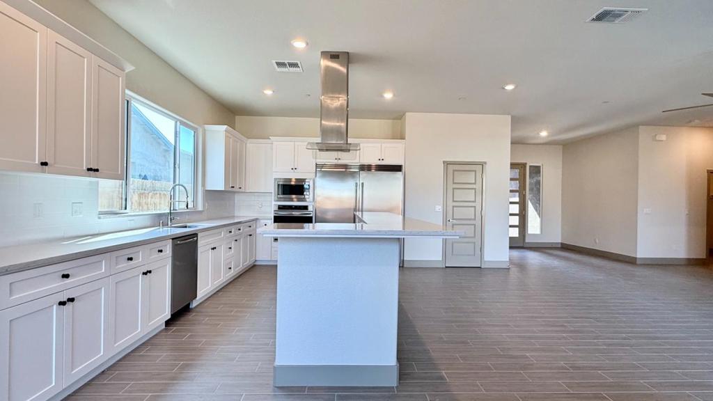 2475 Bastidas Dr, Merced, CA 95340