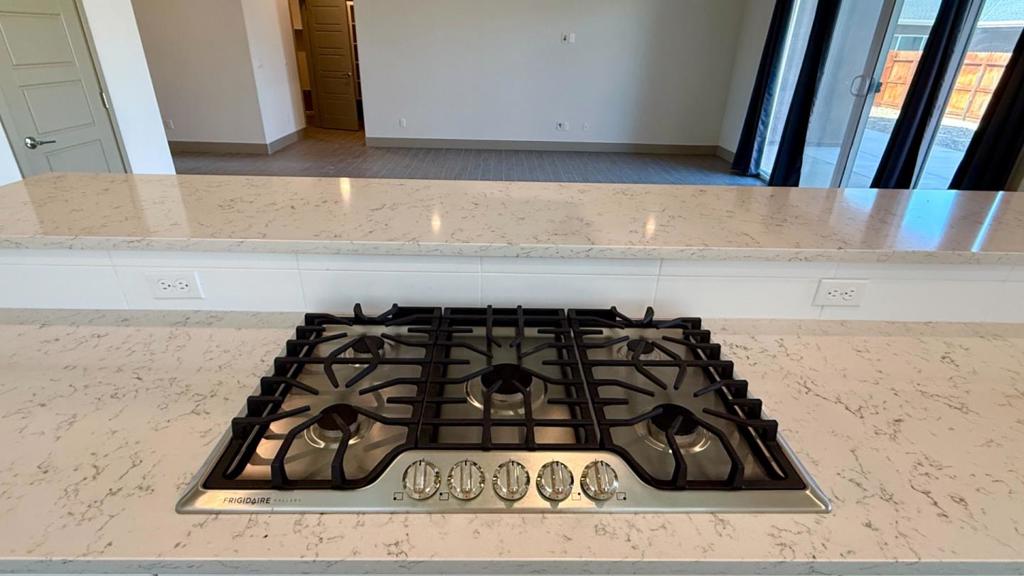 2475 Bastidas Dr, Merced, CA 95340