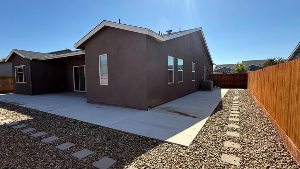 2475 Bastidas Dr, Merced, CA 95340