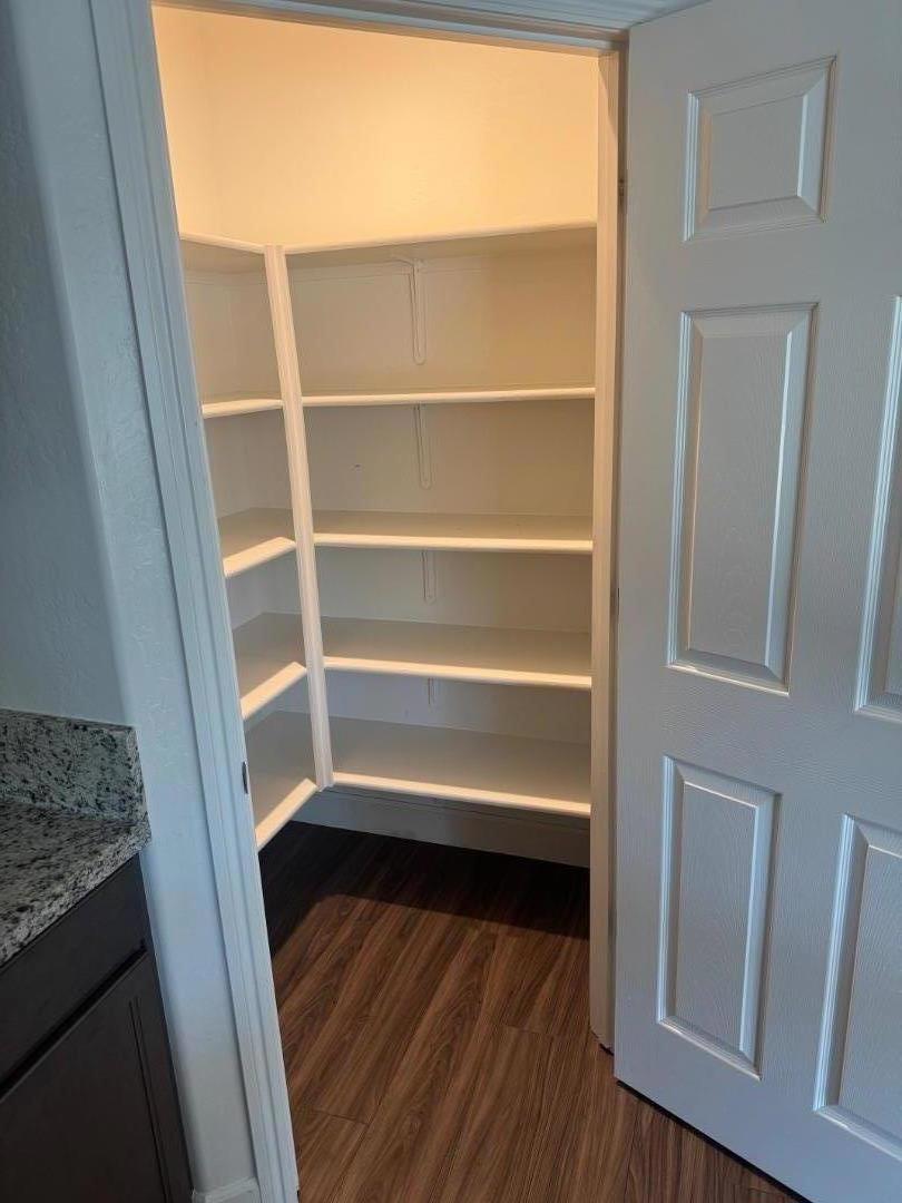 401 Manuel Ct, Los Banos, CA 93635