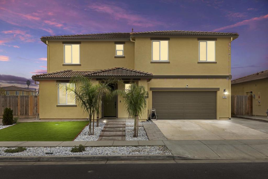 2075 Martin St, Los Banos, CA 93635