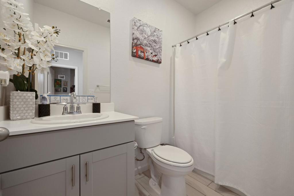 2075 Martin St, Los Banos, CA 93635