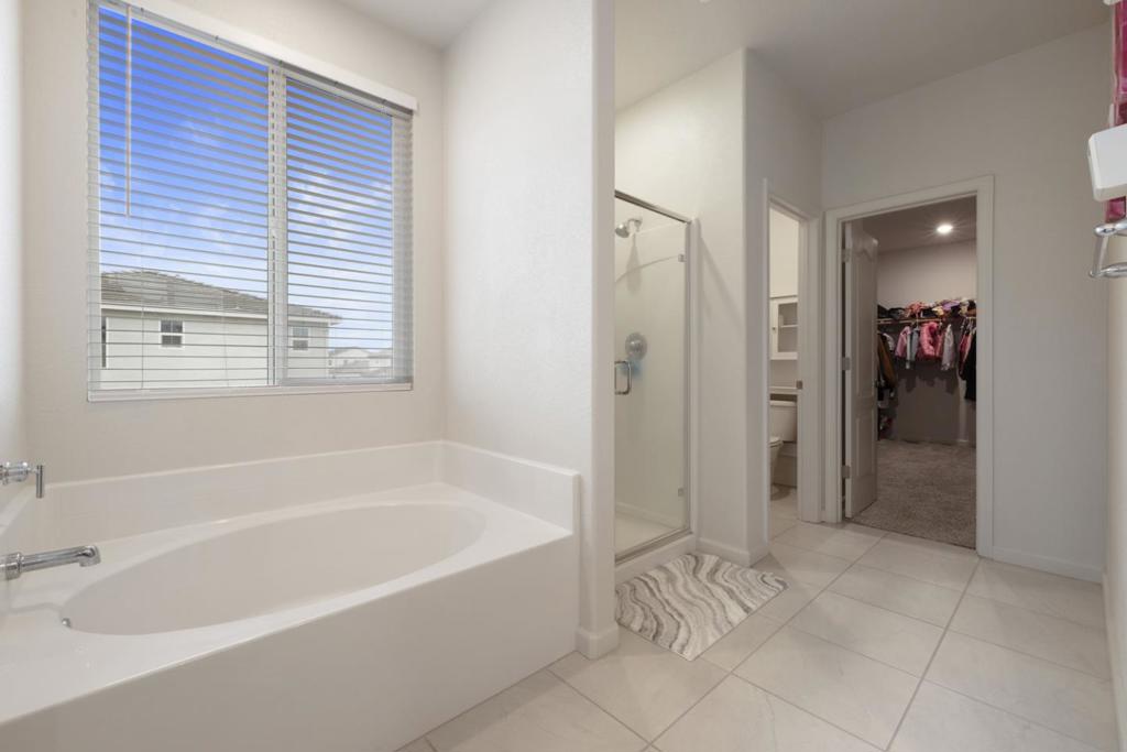 2075 Martin St, Los Banos, CA 93635