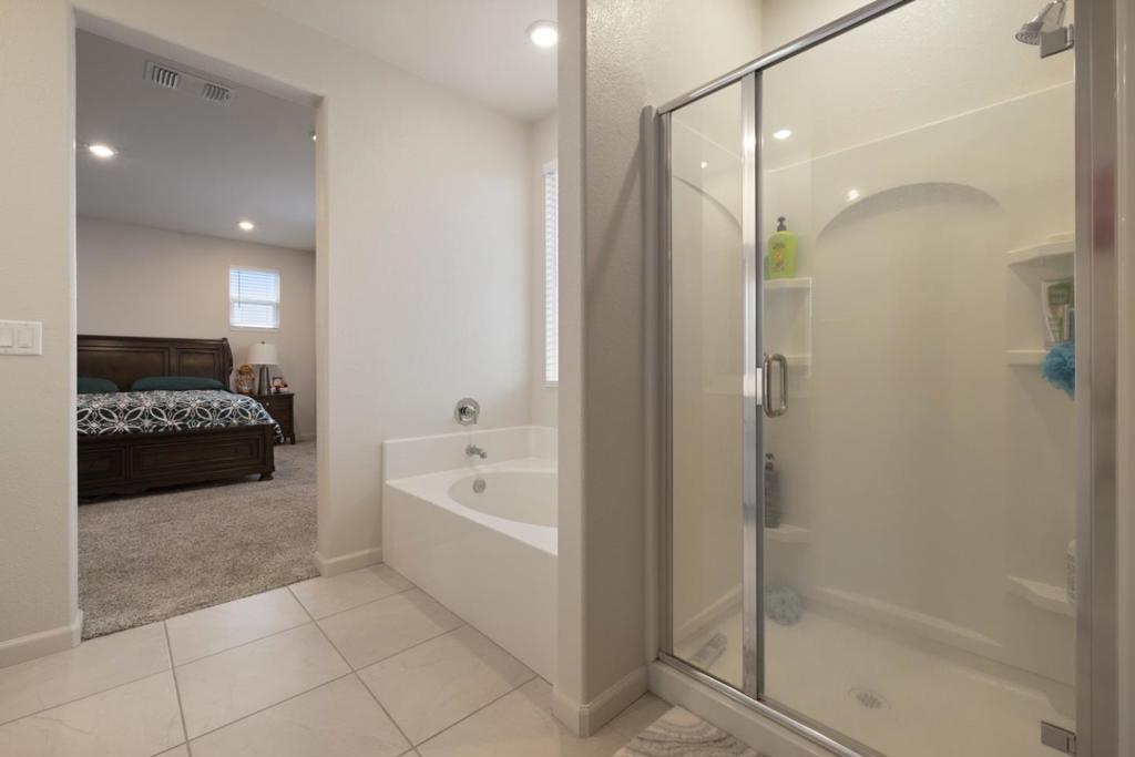 2075 Martin St, Los Banos, CA 93635