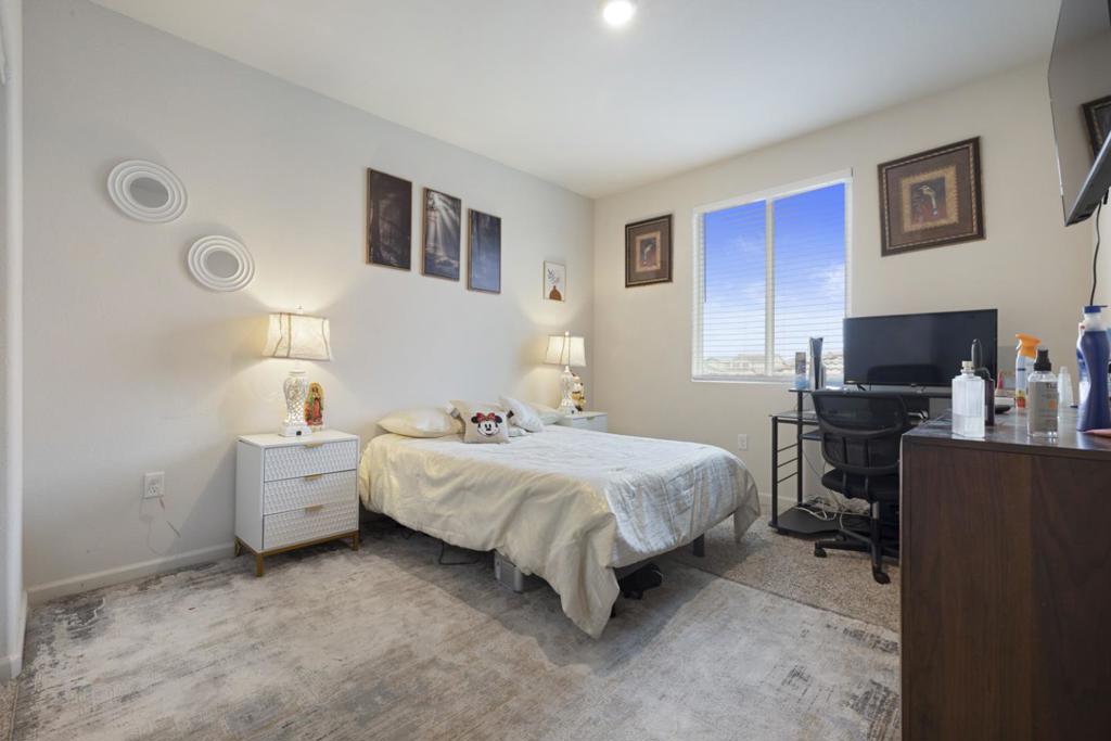 2075 Martin St, Los Banos, CA 93635