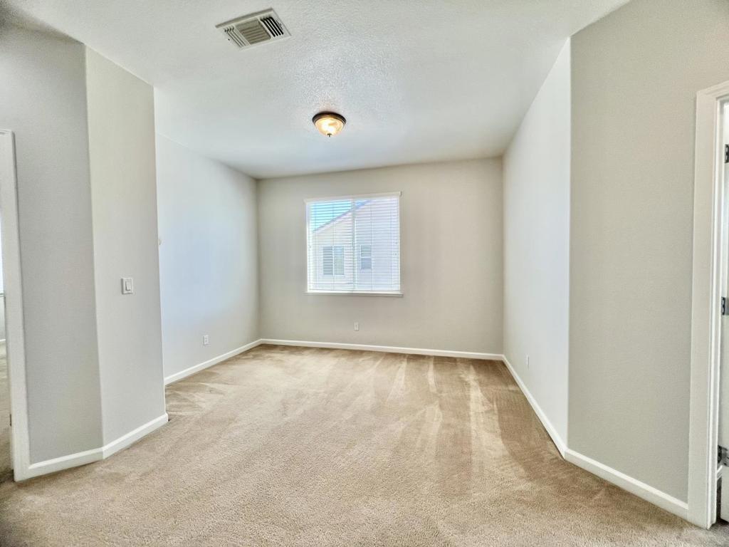 2364 River Rock Dr, Merced, CA 95340