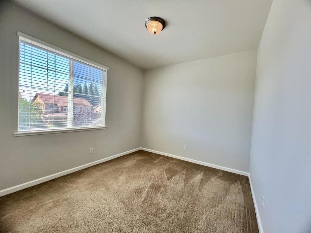 2364 River Rock Dr, Merced, CA 95340