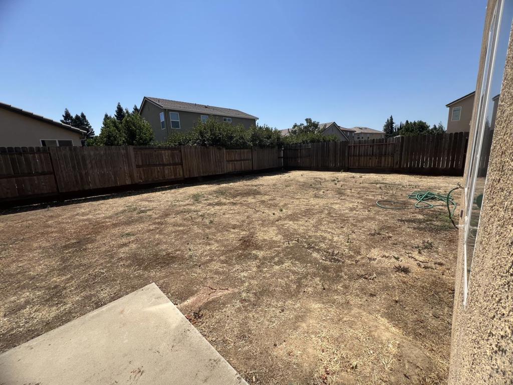 2364 River Rock Dr, Merced, CA 95340