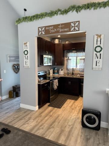 861 E St, Los Banos, CA 93635