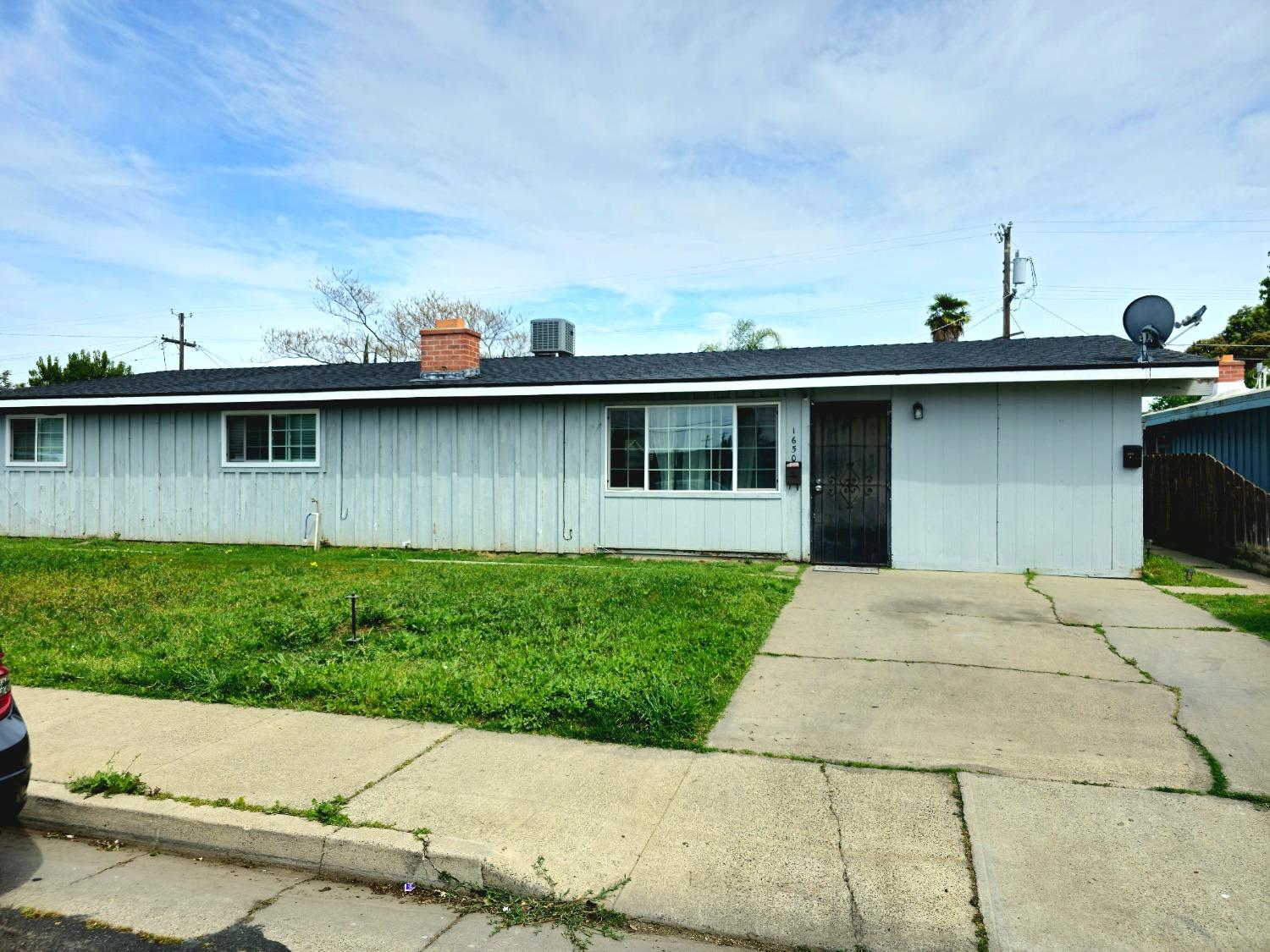 1650 Bette St, Merced, CA 95341