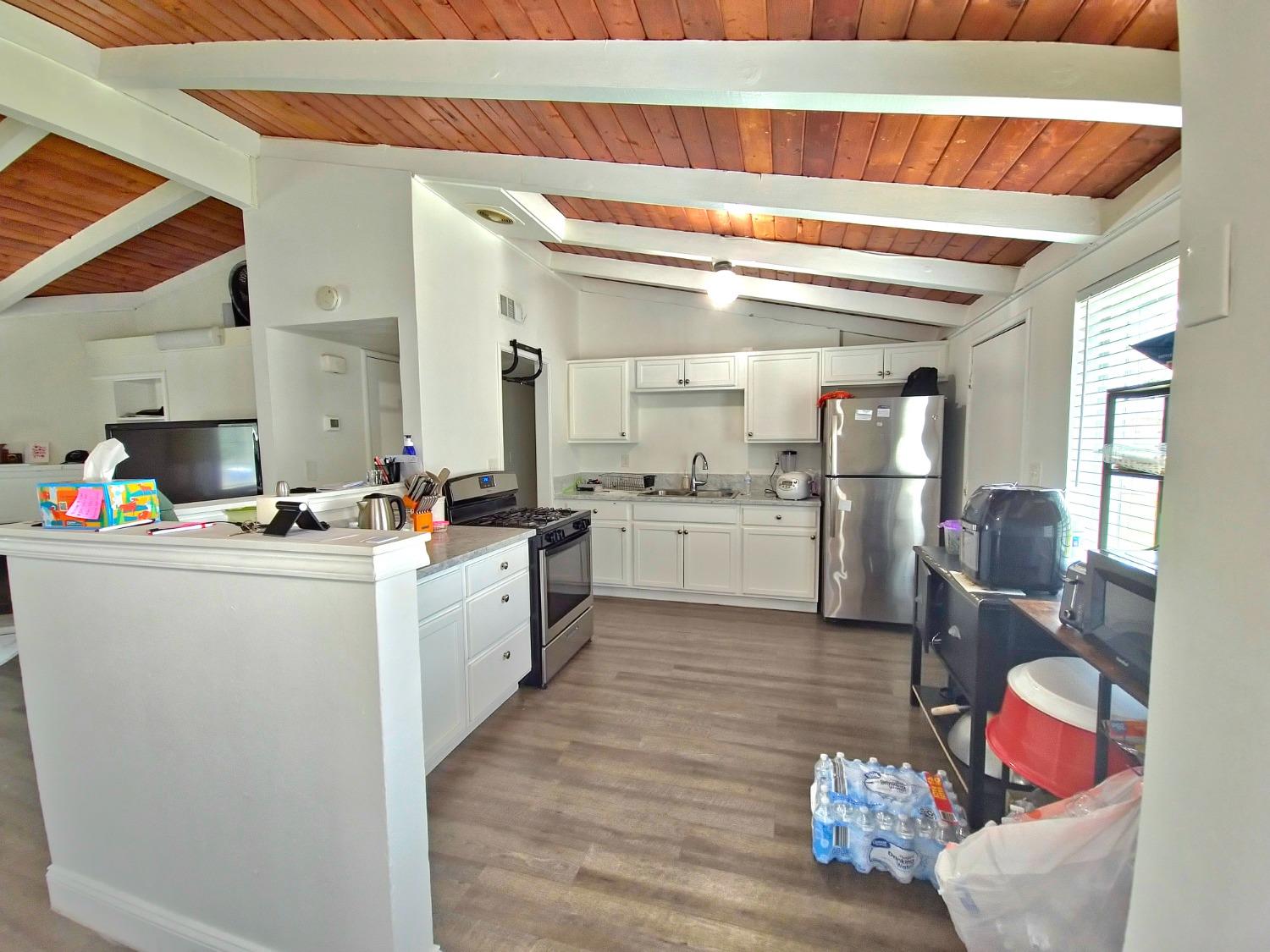 1650 Bette St, Merced, CA 95341