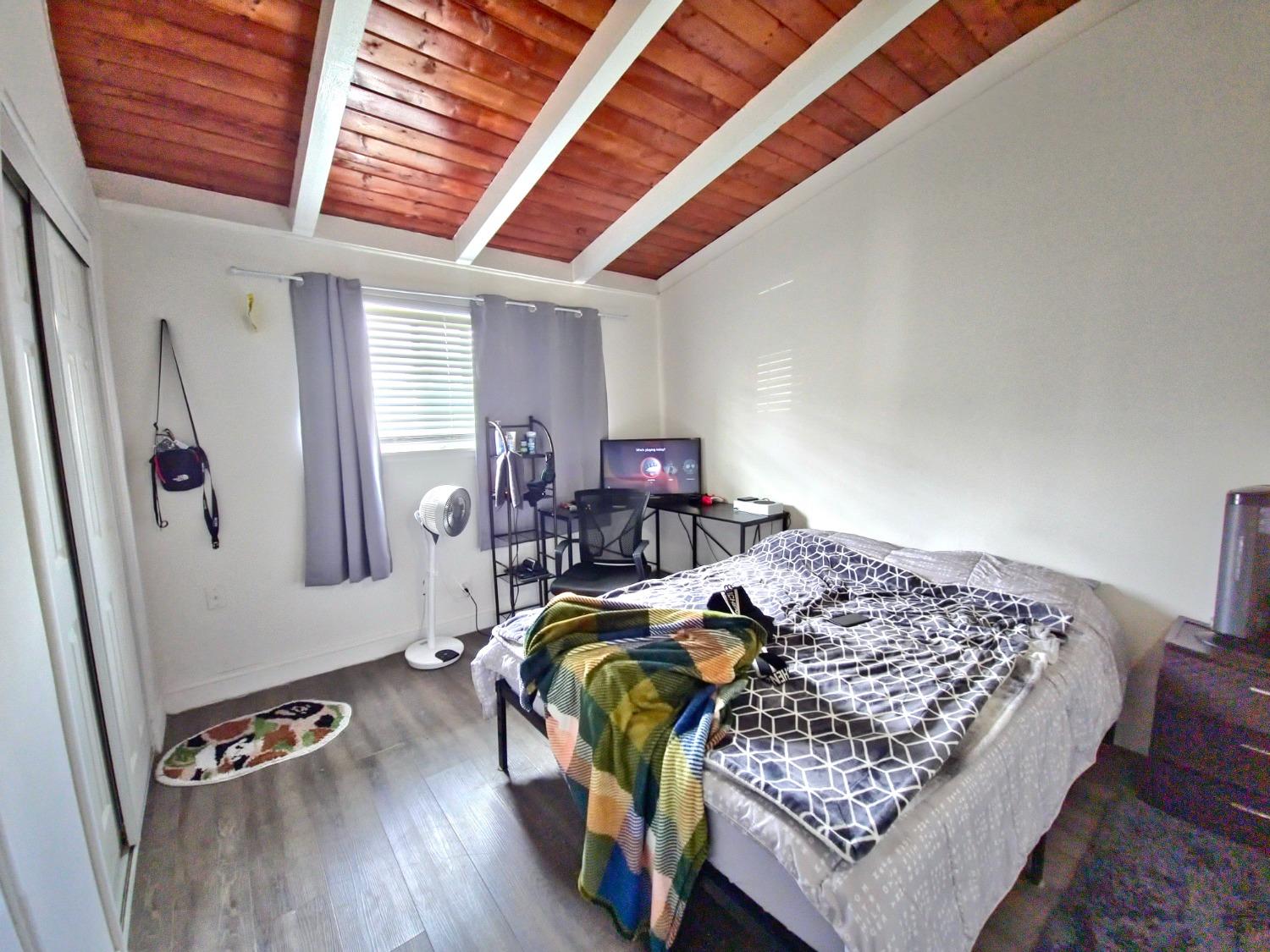 1650 Bette St, Merced, CA 95341