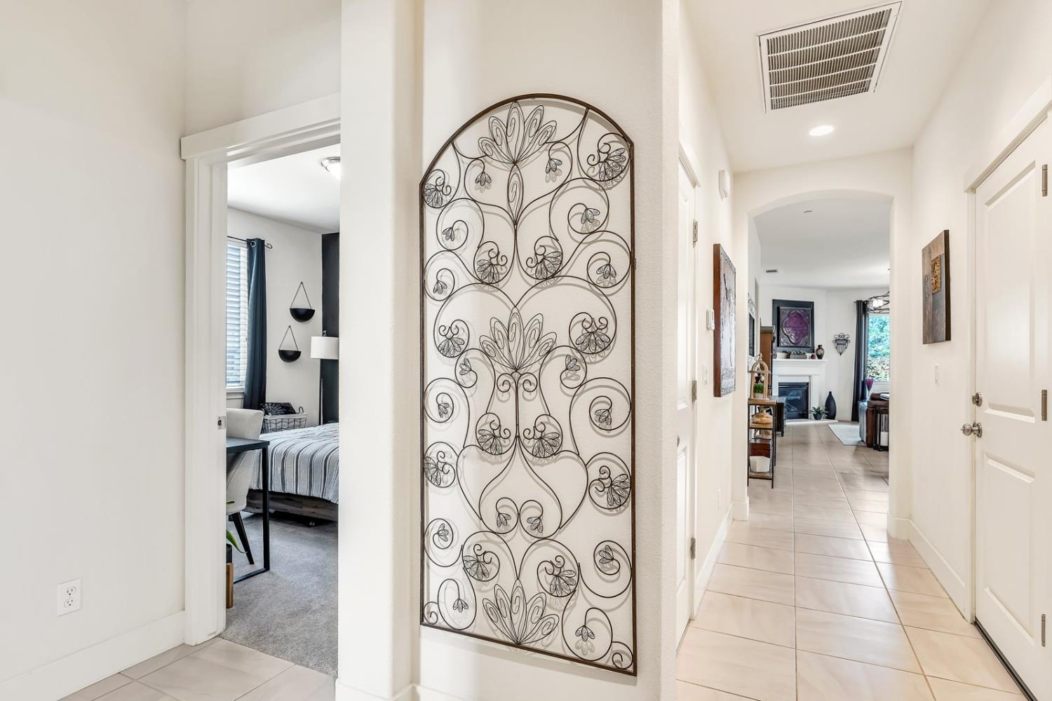 1608 Dolomite Ct, Los Banos, CA 93635