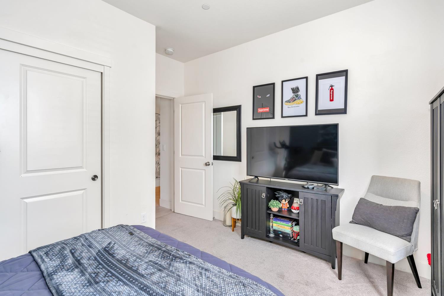 1608 Dolomite Ct, Los Banos, CA 93635