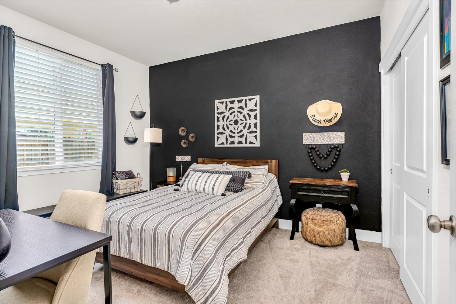 1608 Dolomite Ct, Los Banos, CA 93635